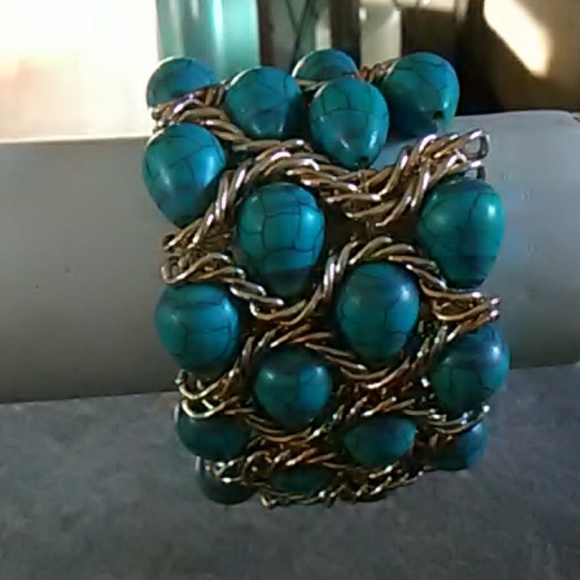 Assorted statement cuff bracelets - Picture 4 of 4